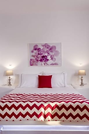 Honeymoon Suite Sea View with Jetted Tub