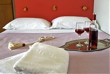 1 King Garden view with Balcony