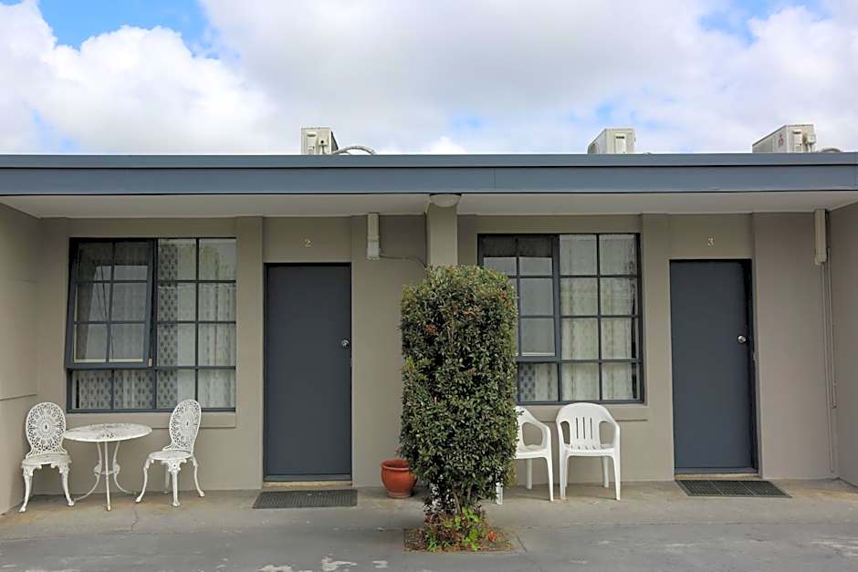 Beaconsfield Lodge Motel