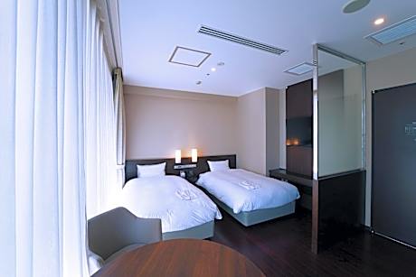 Superior Twin Room with Balcony