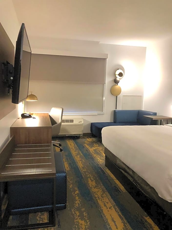 La Quinta Inn & Suites by Wyndham Denver Parker