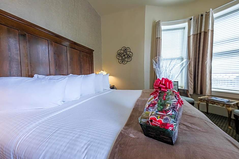 1905 Basin Park Hotel