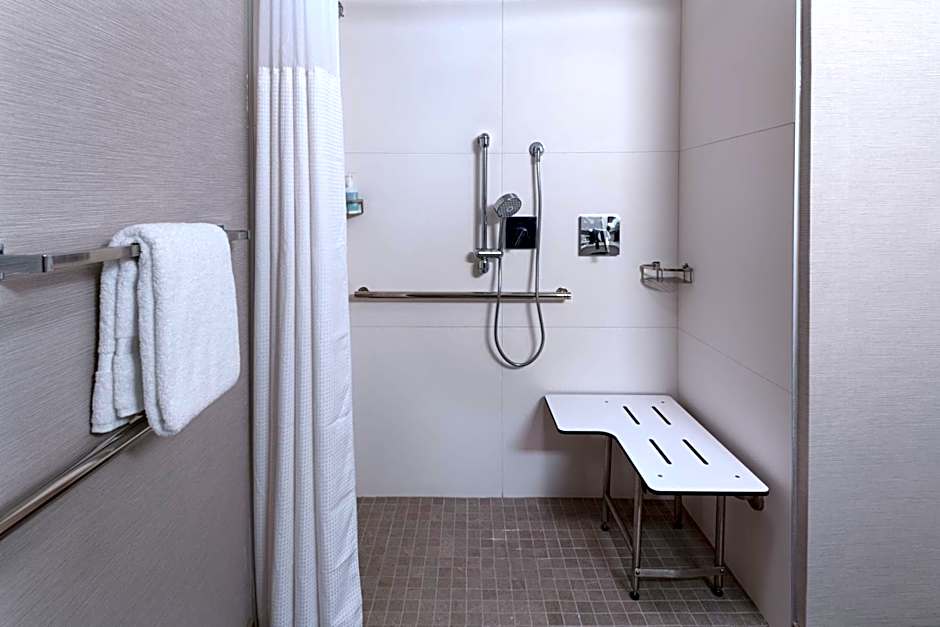 Courtyard by Marriott Dallas Richardson at Spring Valley