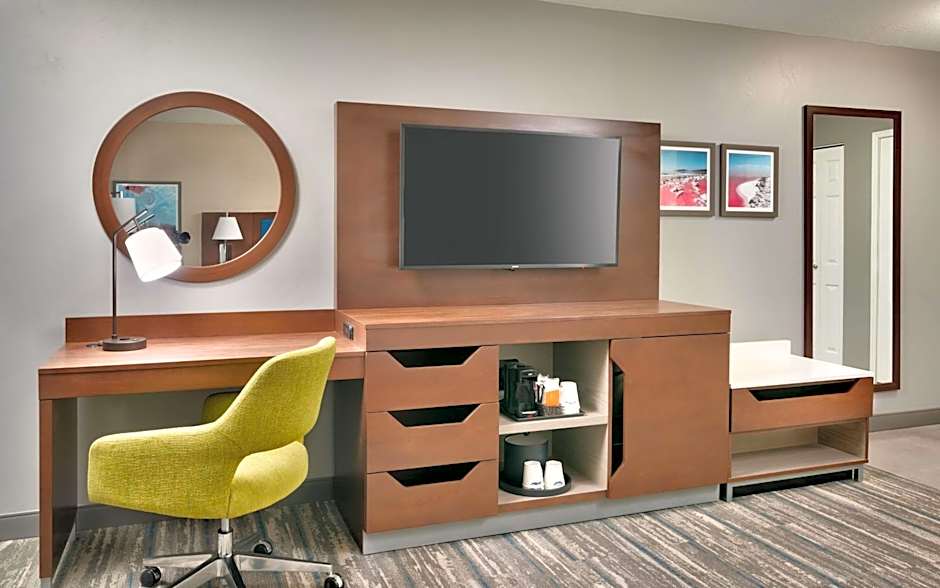 Hampton Inn By Hilton & Suites Salt Lake City Airport, Ut
