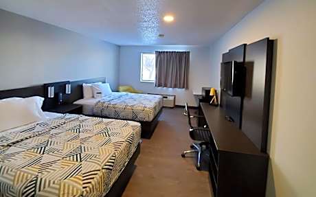 Deluxe Quadruple Room - Non-Smoking