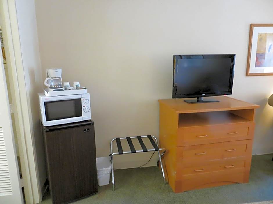 Travelodge by Wyndham Palm Springs