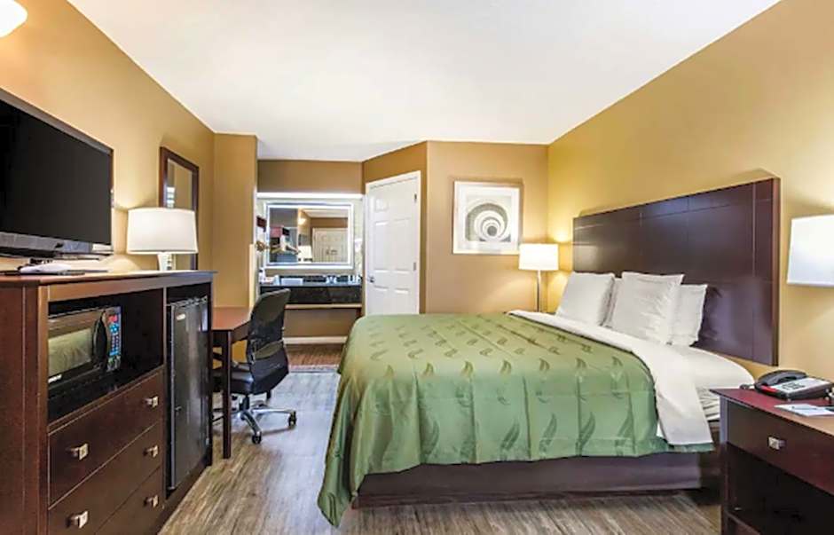 Quality Inn Bessemer I-20 exit 108