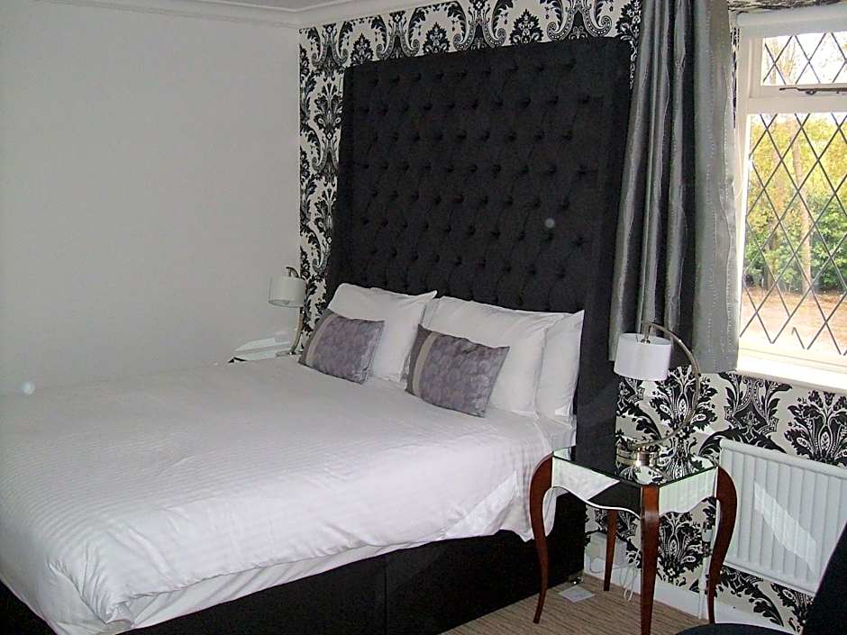 Barons Court Hotel Walsall