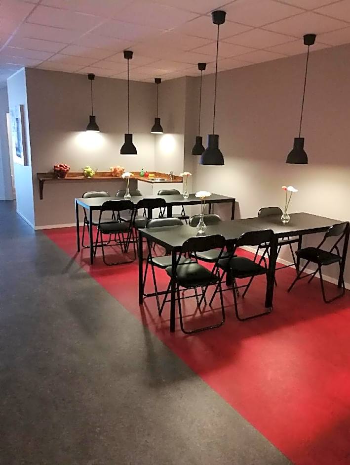 Vandrarhem 11 RUM & KÖK