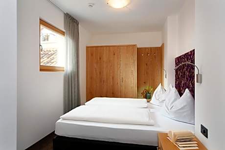 One-Bedroom Apartment (2 Adults)