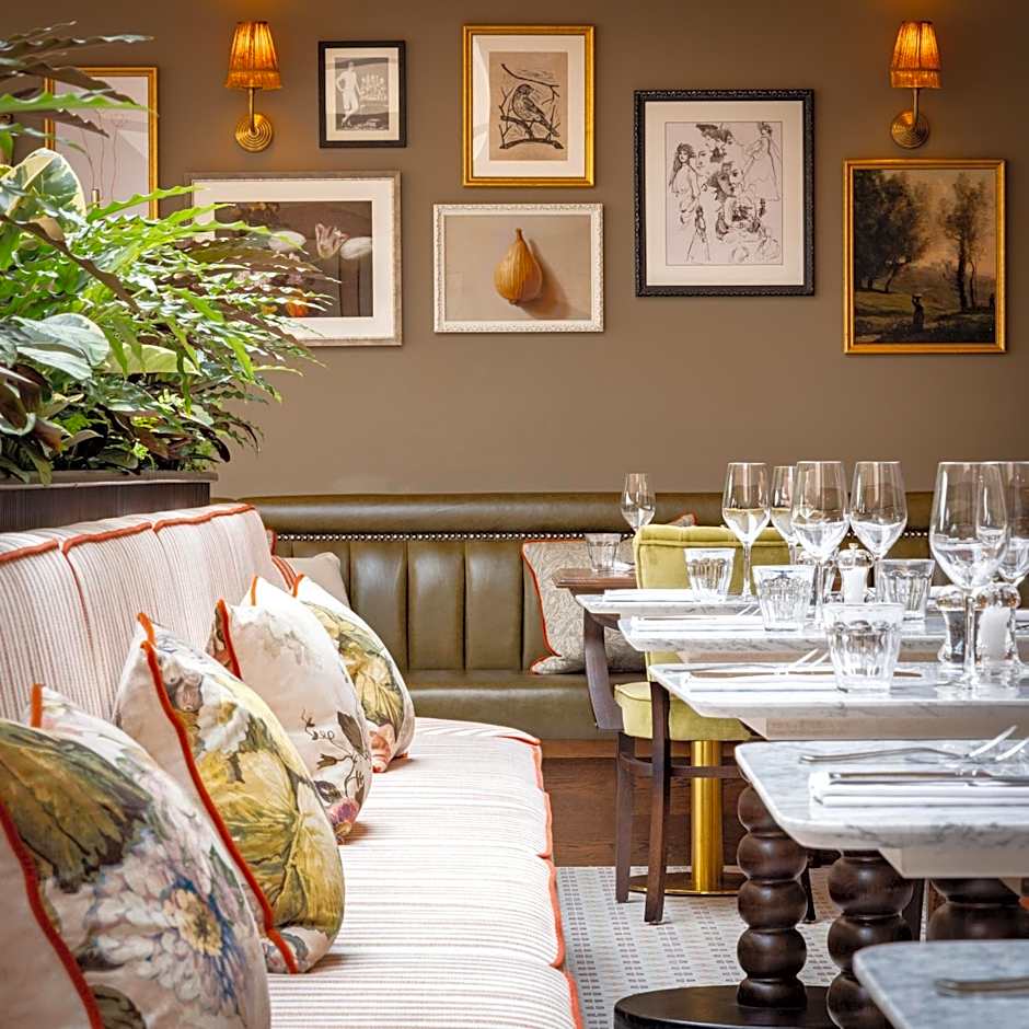 The White Hart - A Heartwood Inn