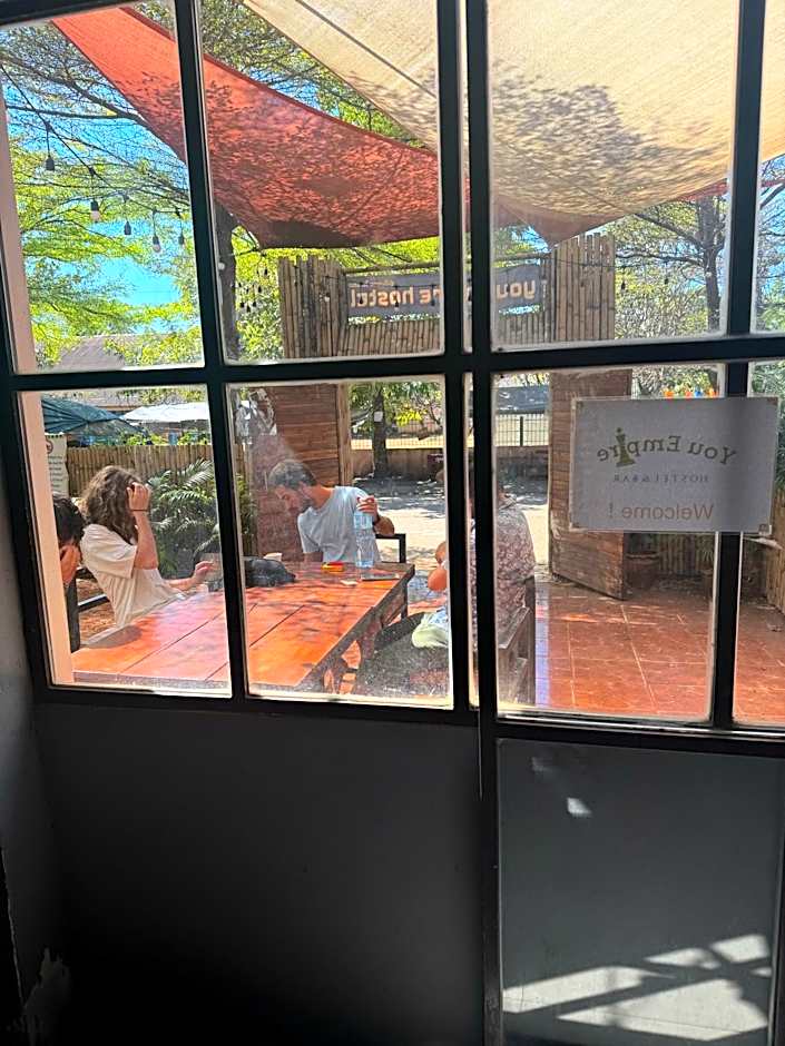 You Empire Hostel & Bar