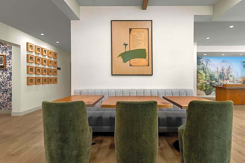 The Inelle, Oakhurst Yosemite, a Tribute Portfolio Hotel