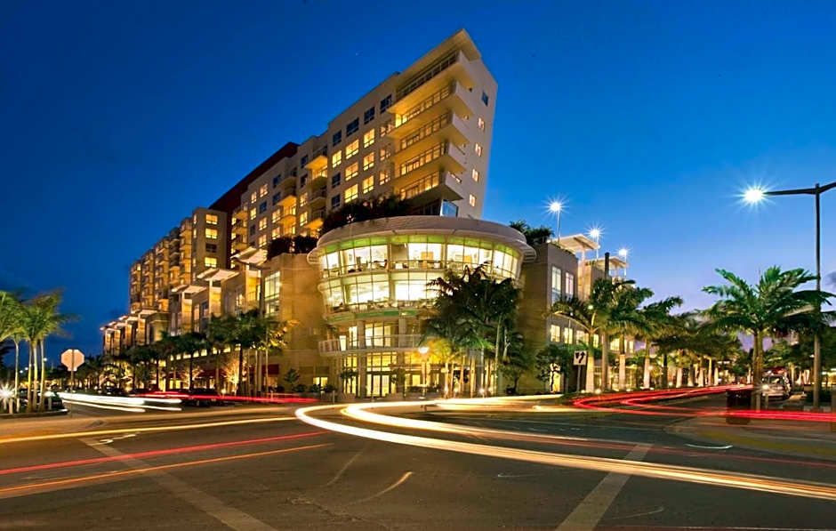 Spacious 2BD 2BTH at Midblock