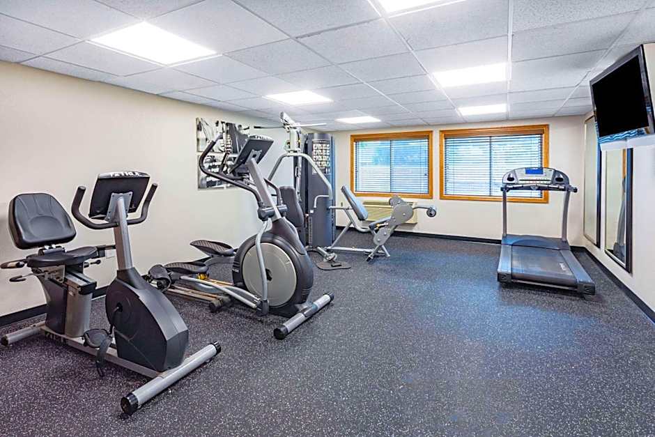 Baymont by Wyndham Brooklyn Center