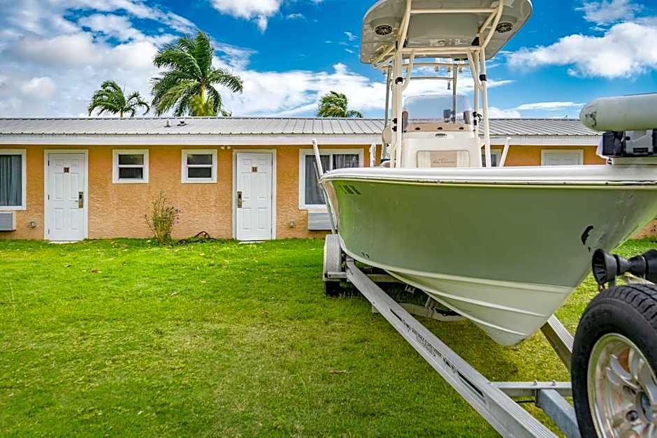 Everglades City Motel - Everglades Adventures Inn