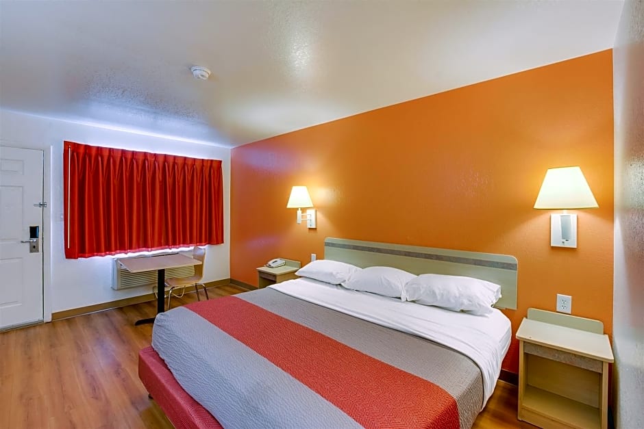 Motel 6 Columbia, SC - West