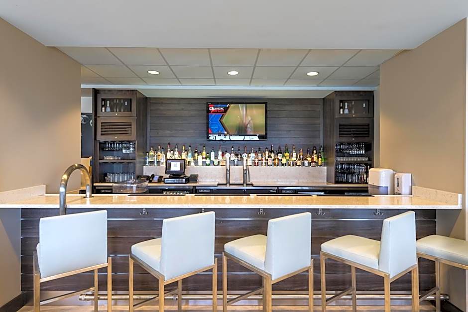 Island House Hotel Orange Beach - a DoubleTree by Hilton