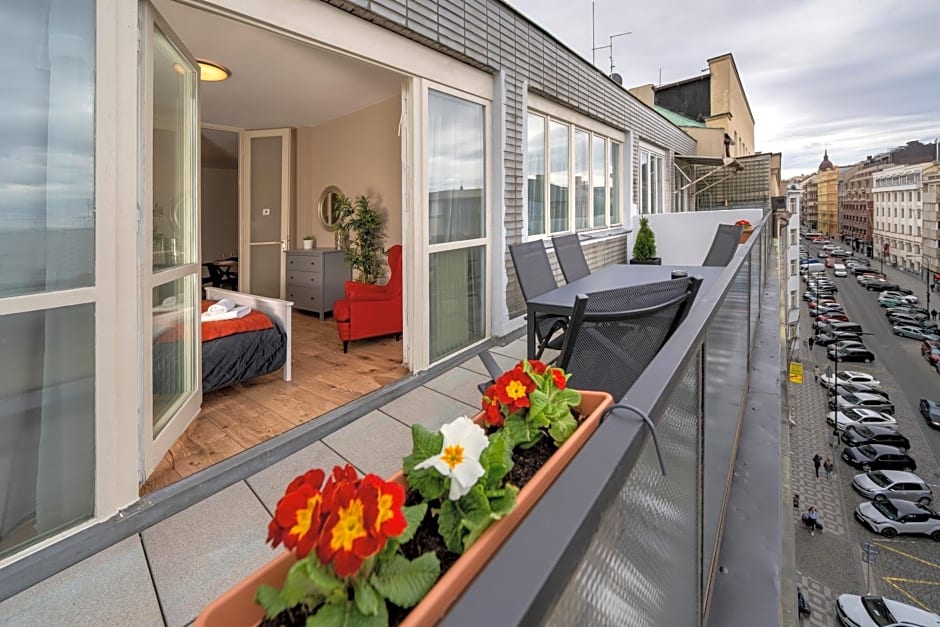 New Town - Apple Apartments