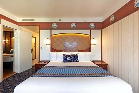 Compass Club Room (2 adults)