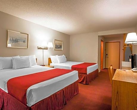 Queen Room with Two Queen Beds - Non-Smoking