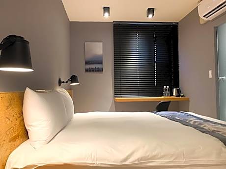 Deluxe Double Room with Shower