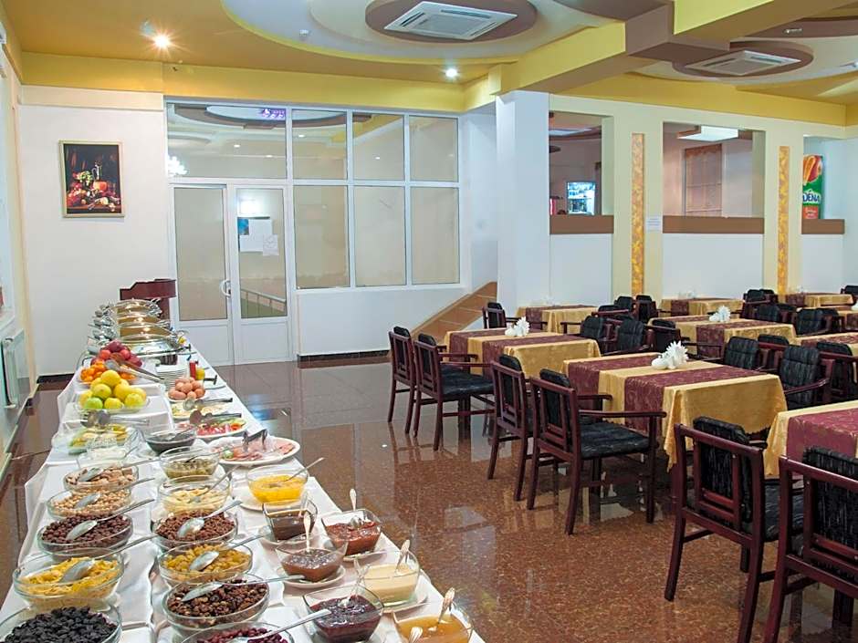 Golden Valley Hotel