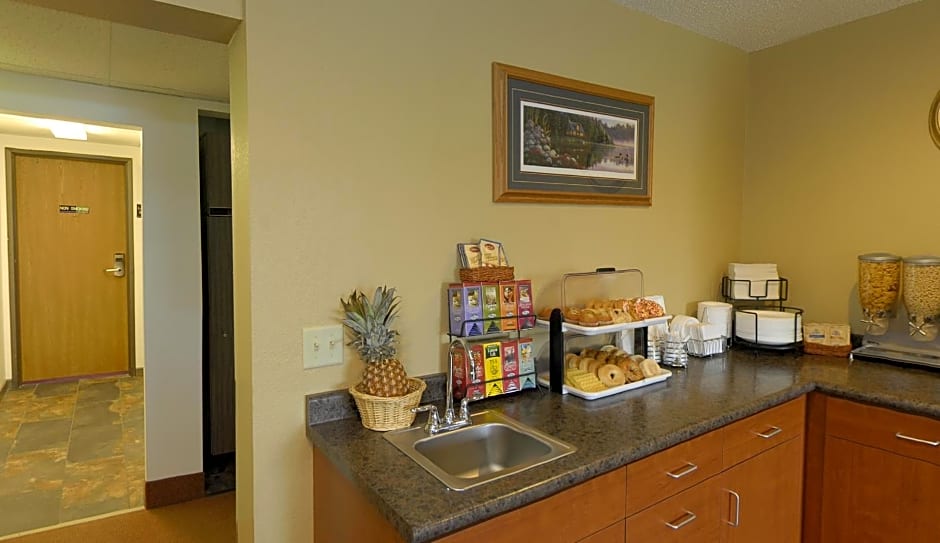 Americas Best Value Inn and Suites International Falls