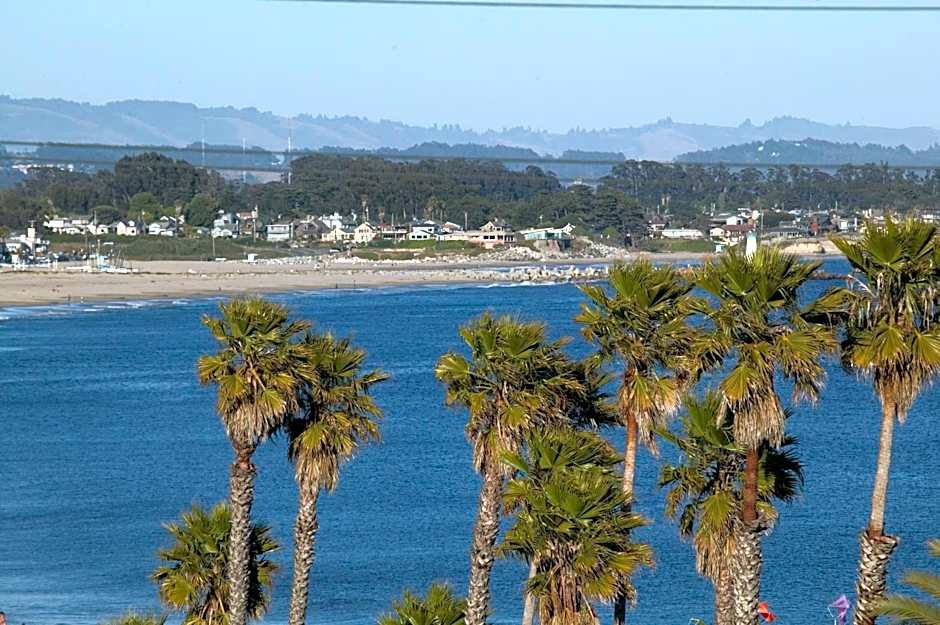 West Cliff Inn, A Four Sisters Inn