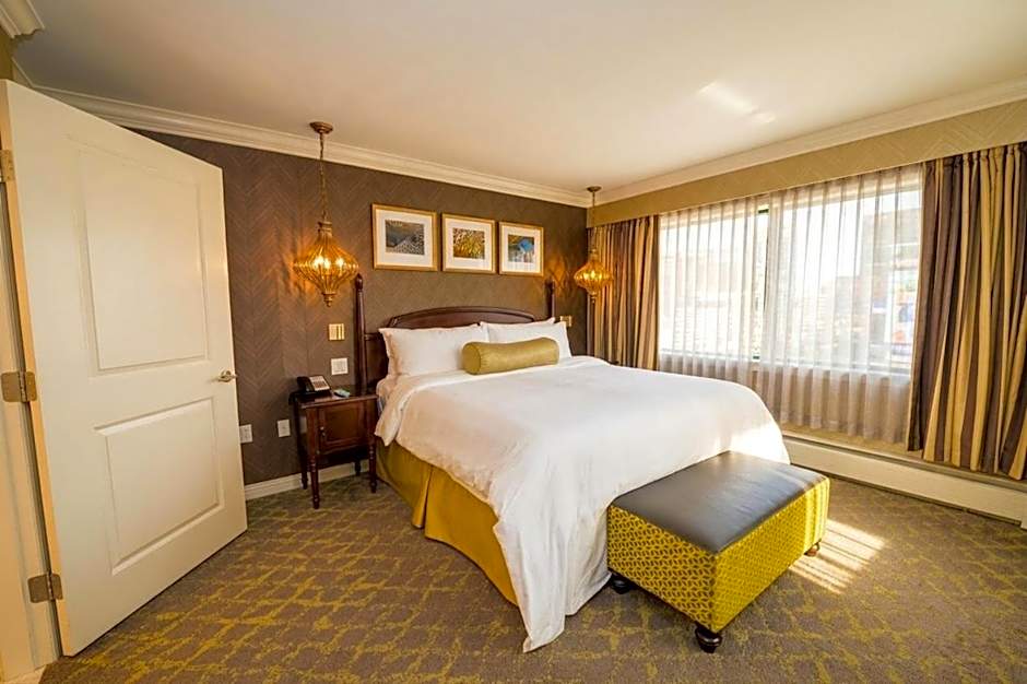 Crest Hotel