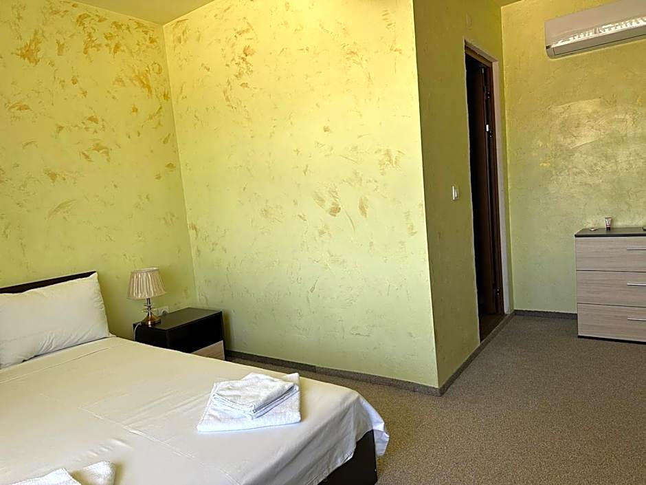 Complex MONACO HOTEL & CASINO