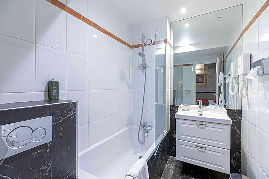 Dauphine Saint Germain