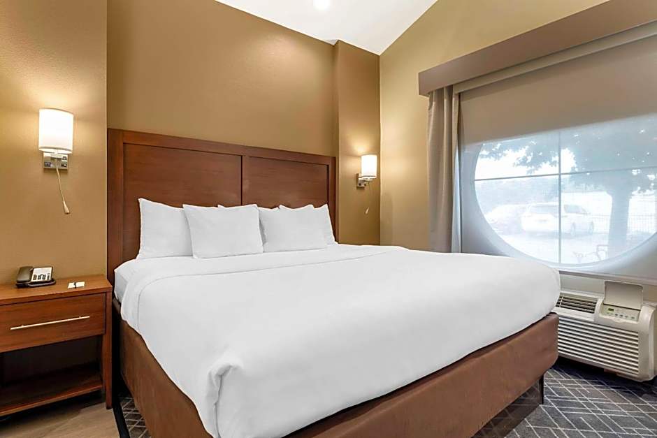 Comfort Suites Monaca