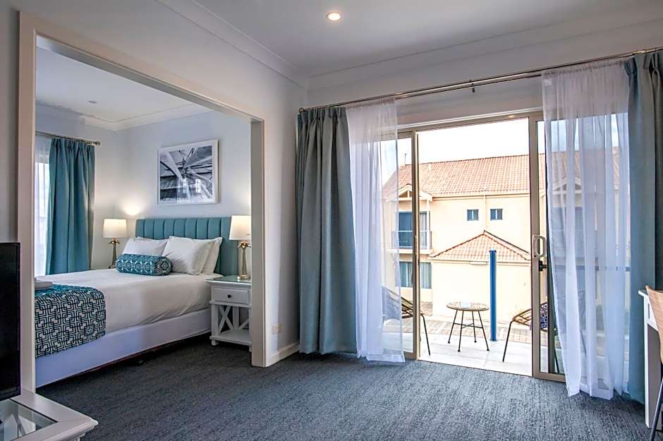 Marina Hotel and Apartments