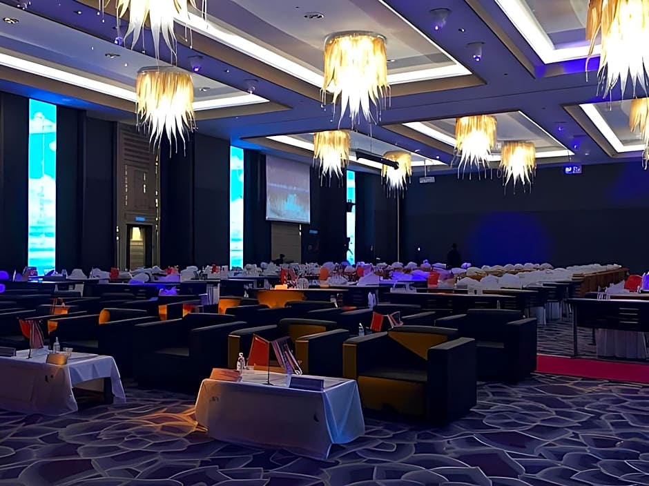 Vangohh Eminent Hotel & Spa