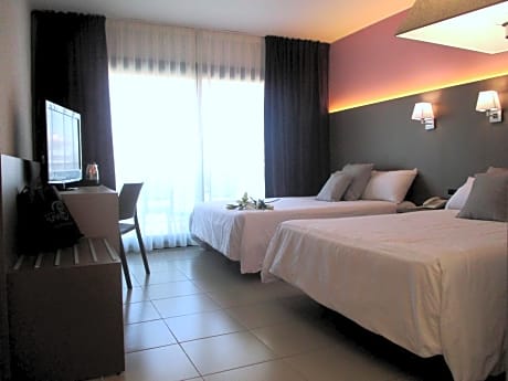 Superior Double Room with Pool View