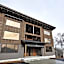 Tombi Lodge