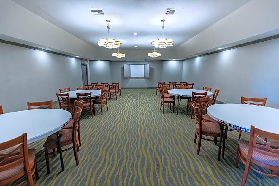 Red Roof Inn & Suites Irving - DFW Airport South