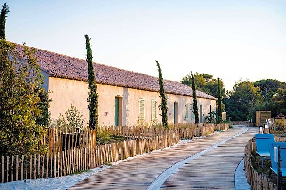 Le Hameau des Pesquiers Ecolodge, Curio Collection by Hilton