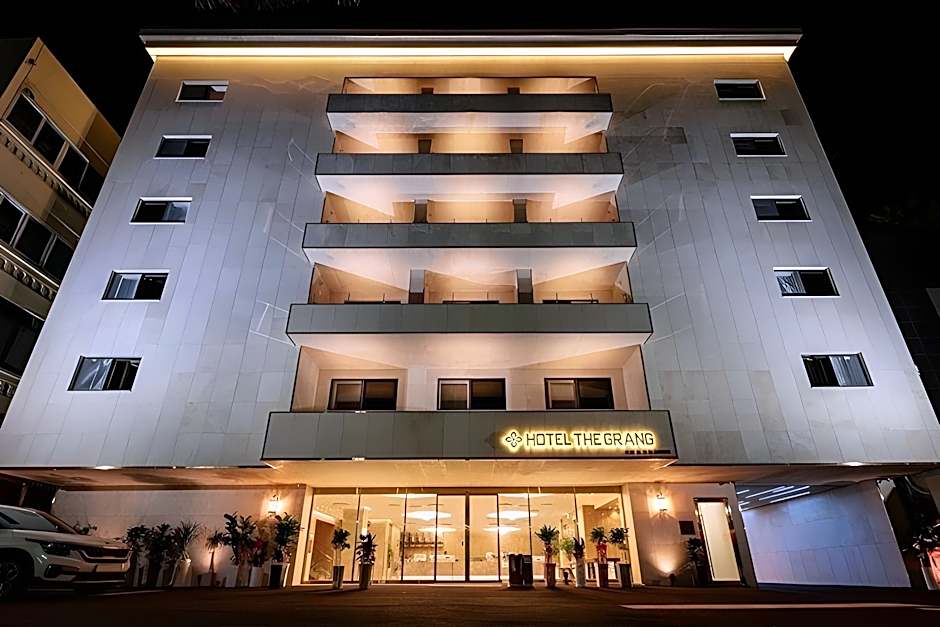 Hotel The Grang Seogwipo