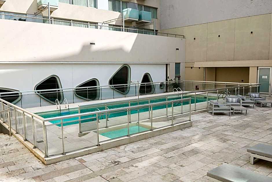 Dazzler by Wyndham Buenos Aires Recoleta