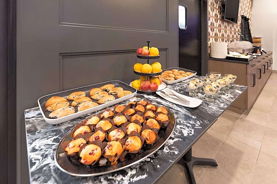 Riverbend Hotel and Suites, Trademark Collection by Wyndham