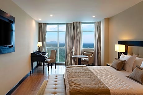 SINGLE EXECUTIVE SUPERIOR