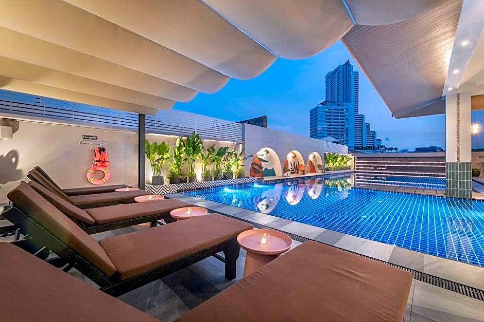 Buri Sriphu Hotel