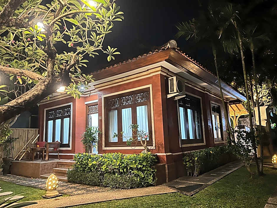 Tiga Naga Villa