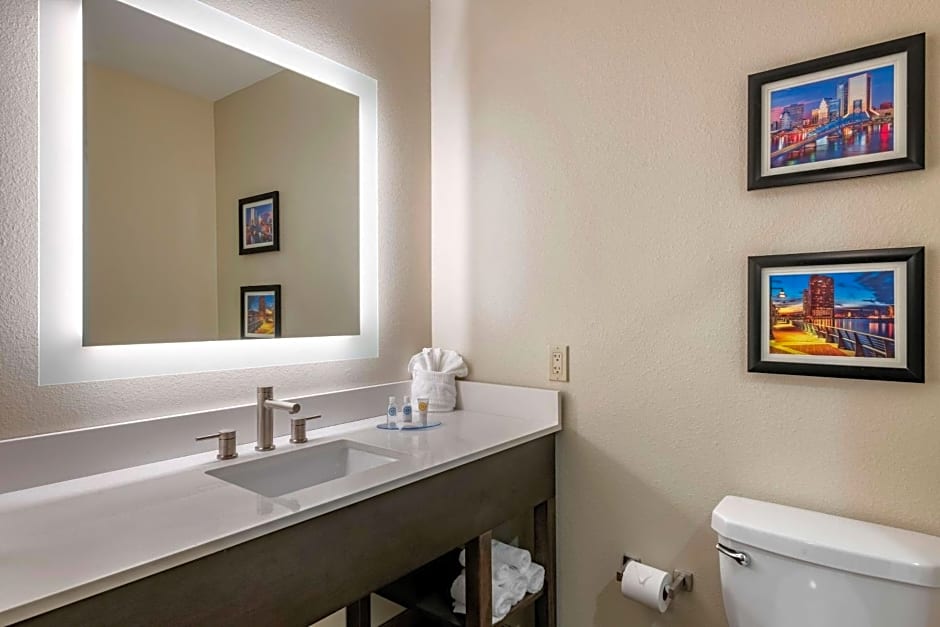 Comfort Inn & Suites Jacksonville - Orange Park