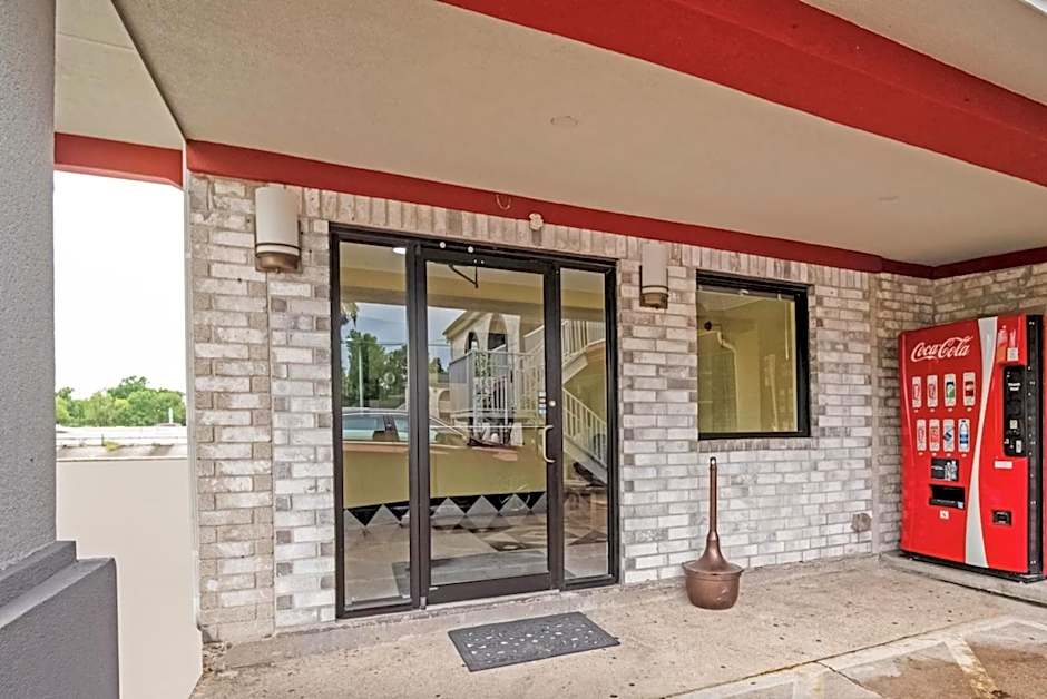 Hollywood INN - Downtown Houston