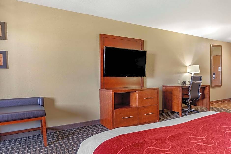 Comfort Suites Delavan - Lake Geneva Area