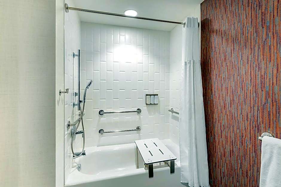 Cambria Hotel Denver Downtown RiNo