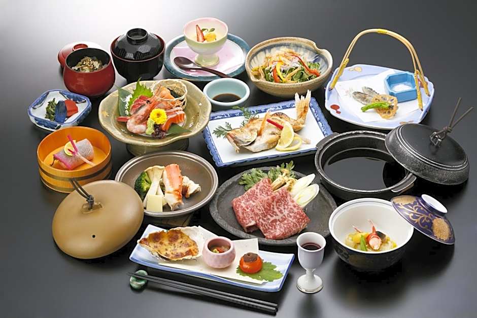 Okada Ryokan Warakutei